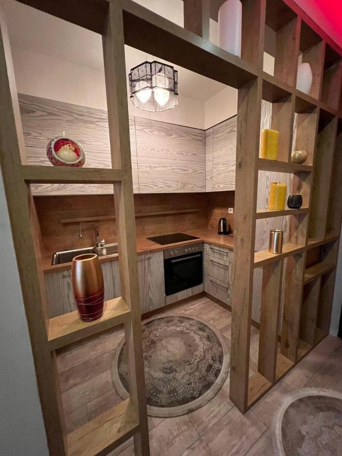 Luxurious Apartment With City View Pristina Esterno foto