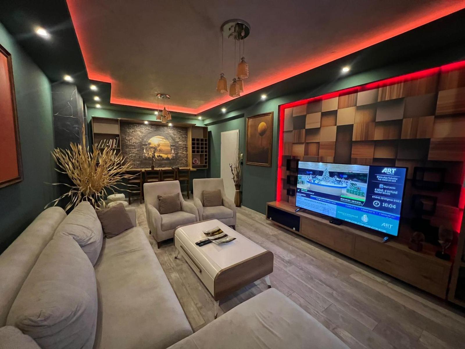 Luxurious Apartment With City View Pristina Esterno foto